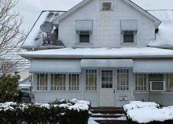 Maple Pl, Mineola - NY