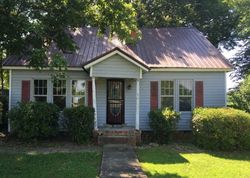 Broad St N, Trezevant - TN