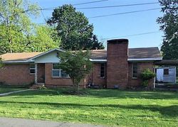 E Holly St, Lonoke - AR