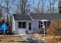 Barrow Pl, Blue Point - NY