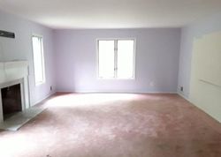 Applewood Dr, Hopewell - NJ