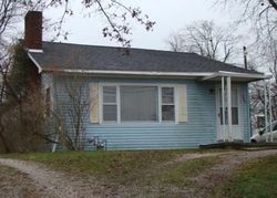 S Walnut St, Dale - IN