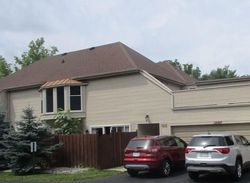 Colony Dr Apt 23, Grosse Ile - MI