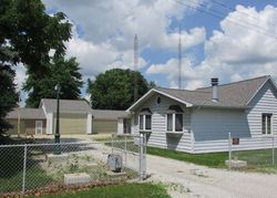 E Wood St, Colfax - IL