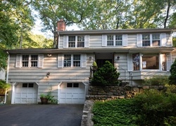 Littlebrook Rd N, Darien - CT