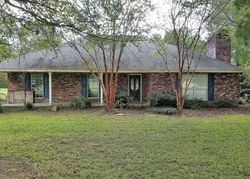 Bankston Rd S, Albany - LA