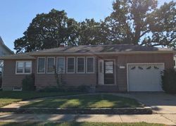 Court St, Charles City - IA