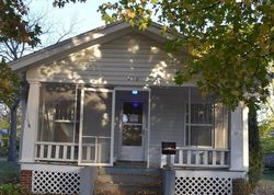 N Lake St, Pleasant Hill - MO