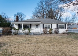 Maple Ln, Whitehouse Station - NJ