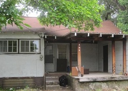 N Center St, Willow Springs - MO