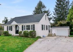 Buttonwood Ave, Malvern - PA