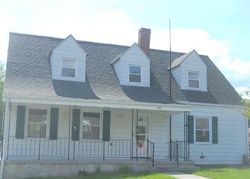 Hopkins St, Narrows - VA