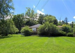 Crestview Ave Ne, Lanesville - IN