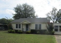 E Cherry St, Alma - AR