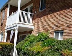 Adams Rd Apt 1e, Central Islip - NY