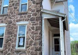 Walnut St, Spring City - PA