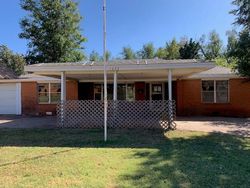 W Modelle Ave, Clinton - OK
