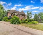 Hidden Pines Ct, Brighton - MI