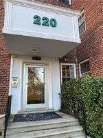 Pelham Rd Apt 1p, New Rochelle - NY