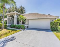 Waterford Cir W, Tarpon Springs - FL