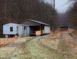 Kempler Ln, Wallace - WV