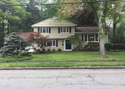 Taylor Dr, Closter - NJ
