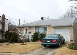 S 7th St, Bethpage - NY