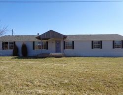 Laurlake Ln, Fulton - MO