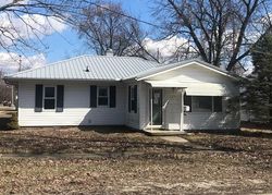 N 10th St, Marshall - IL