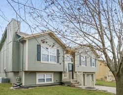 Birch Dr, Greenwood - MO