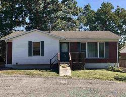 Crestview Dr, Russell - KY