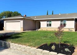 Jensen Cir, Pittsburg - CA