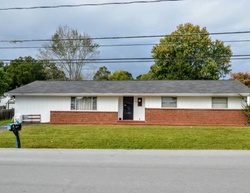 Cherry St, Mount Carmel - TN