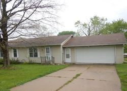 S Vine Ave, Lacona - IA