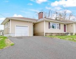 Stoddard Pl, Beacon Falls - CT
