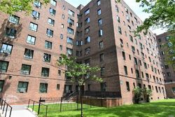 Metropolitan Ave Apt 7c, Bronx - NY