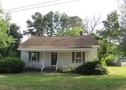 Custis St, Crewe - VA