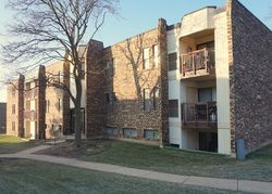 Country Club Dr Apt 11, Woodridge - IL