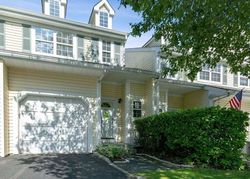 Scarborough Dr, Smithtown - NY