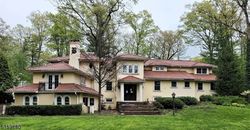 Meadow Ln, Roseland - NJ