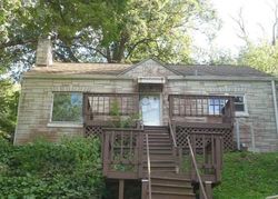 10th St, East Moline - IL