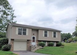 Lenker Dr, Williamstown - PA