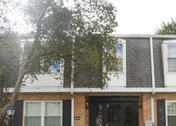 Herault Pl Apt E, Saint Louis - MO