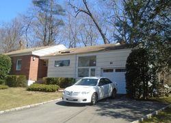 Wood Hollow Ln, New Rochelle - NY