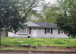 Sandridge Dr, New Athens - IL