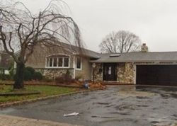 Wheatfield Ln, Commack - NY