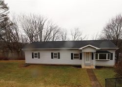 Hillview Dr, Walnutport - PA
