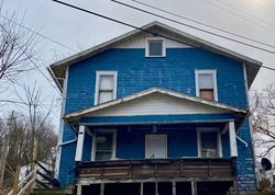 Quincy St, Clarksburg - WV