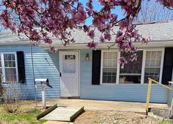 Dixie Dr, Saint Ann - MO