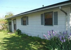 W 3rd St, Cassville - MO